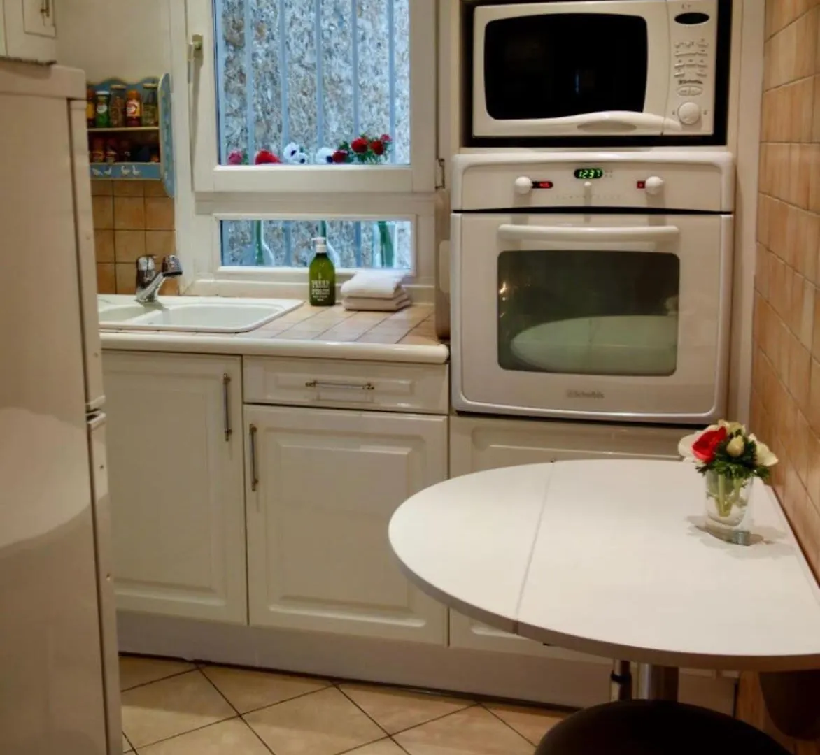 55 M2 Apartment Very Quiet Close To The Eiffel Tower Parijs