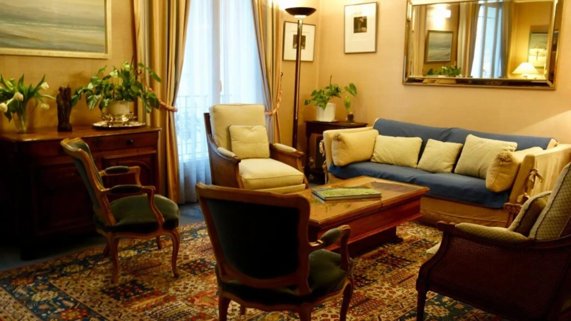 55 M2 Apartment Very Quiet Close To The Eiffel Tower Parijs